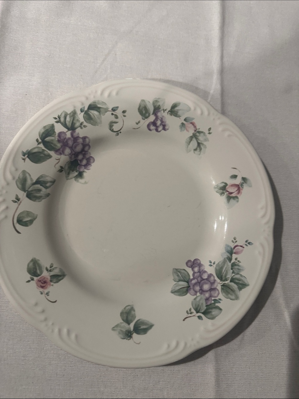 Pfaltzgraff Grapevine salad Plate set of 8 vintage
